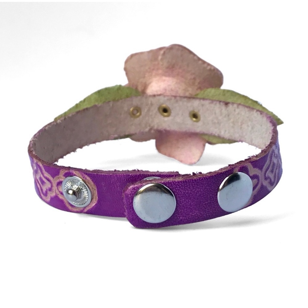 1 LEFT! Genuine Leather Handmade Handcrafted Purple Flower Bracelet - Picture 4 of 4
